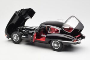 Jaguar E-Type 3.8 Series 1 Musta Kyosho 1:18 08954BK Metalli — kuva 5 / 8