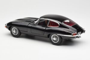 Jaguar E-Type 3.8 Series 1 Musta Kyosho 1:18 08954BK Metalli — kuva 7 / 8
