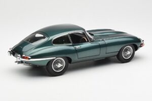 Jaguar E-Type 3.8 Series 1 Tummanvihreä Kyosho 1:18 08954DG Metalli — kuva 3 / 8