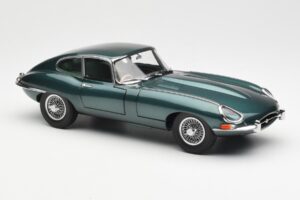 Jaguar E-Type 3.8 Series 1 Tummanvihreä Kyosho 1:18 08954DG Metalli — kuva 6 / 8