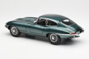 Jaguar E-Type 3.8 Series 1 Tummanvihreä Kyosho 1:18 08954DG Metalli — kuva 7 / 8