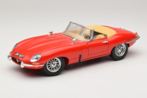 Jaguar E-Type Series 1 Avoauto Punainen Bburago 1:18 3038 Metalli