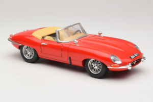 Jaguar E-Type Series 1 Avoauto Punainen Bburago 1:18 3038 Metalli — kuva 7 / 8