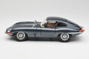 Jaguar E-Type Series 1 Vihreä Bburago 1:18 3018-M1 Metalli — kuva 3 / 8