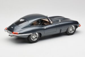 Jaguar E-Type Series 1 Vihreä Bburago 1:18 3018-M1 Metalli — kuva 5 / 8
