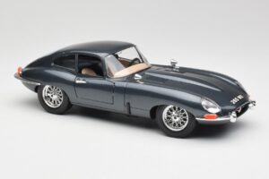 Jaguar E-Type Series 1 Vihreä Bburago 1:18 3018-M1 Metalli — kuva 6 / 8