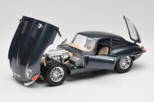 Jaguar E-Type Series 1 Vihreä Bburago 1:18 3018-M1 Metalli — kuva 8 / 8