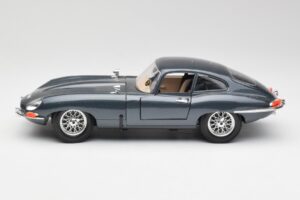 Jaguar E-Type Harmaa Bburago 1:18 30018 Metalli — kuva 4 / 8