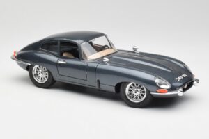 Jaguar E-Type Harmaa Bburago 1:18 30018 Metalli — kuva 6 / 8
