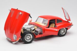 Jaguar E-Type Punainen Bburago 1:18 3018 Metalli — kuva 2 / 8
