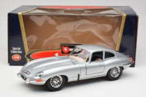 Jaguar E-Type Series 1 Hopea Bburago 1:18 3018-M2 Metalli — kuva 8 / 8
