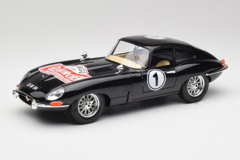Jaguar E-Type Series 1 #1 British Racing Green Bburago 1:18 3018-M3 Metalli
