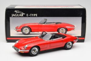 Jaguar E-Type Roadster Series III V12 Punainen AUTOart 1:18 73523 Metalli — kuva 8 / 8