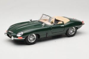 Jaguar E-Type Series 1 Roadster Vihreä Bburago 1:18 3016-M1 Metalli