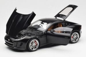 Jaguar F-Type R X152 Matta Musta AUTOart 1:18 73652 Komposiitti — kuva 2 / 8