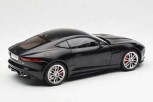 Jaguar F-Type R X152 Matta Musta AUTOart 1:18 73652 Komposiitti — kuva 3 / 8