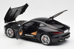 Jaguar F-Type R X152 Matta Musta AUTOart 1:18 73652 Komposiitti — kuva 5 / 8