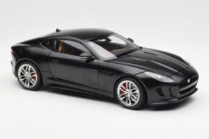 Jaguar F-Type R X152 Matta Musta AUTOart 1:18 73652 Komposiitti — kuva 6 / 8