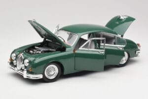 Jaguar Mark II British Racing Vihreä & Sininen Sisusta Maisto 1:18 59001 Metalli — kuva 2 / 8