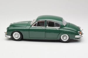 Jaguar Mark II British Racing Vihreä & Sininen Sisusta Maisto 1:18 59001 Metalli — kuva 4 / 8