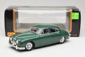 Jaguar Mark II British Racing Vihreä & Sininen Sisusta Maisto 1:18 59001 Metalli — kuva 8 / 8