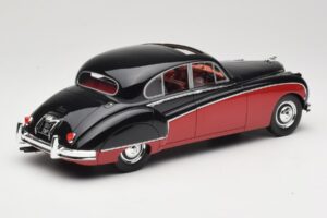 Jaguar Mk VIII Musta & Tummanpunainen BoS Models 1:18 BOS408 Hartsi — kuva 2 / 6
