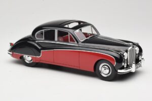 Jaguar Mk VIII Musta & Tummanpunainen BoS Models 1:18 BOS408 Hartsi — kuva 4 / 6