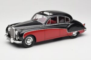 Jaguar Mk VIII Musta & Tummanpunainen BoS Models 1:18 BOS408 Hartsi
