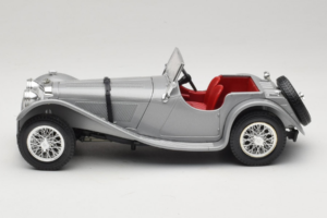 Jaguar SS100 Hopea Bburago 1:18 3006-M2 Metalli — kuva 3 / 6