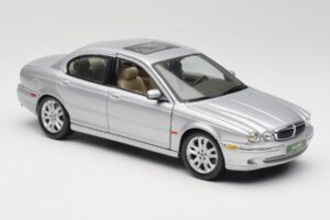 Jaguar X-Type Hopea Maisto 1:18 7271328 Metalli — kuva 6 / 8
