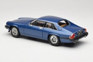 Jaguar XJ-S Sininen Road Signature 1:18 92658 Metalli — kuva 7 / 8
