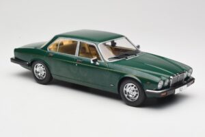 Jaguar XJ Series III Tummanvihreä MCG 1:18 MCG18175 Metalli — kuva 4 / 6