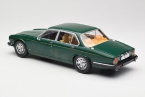 Jaguar XJ Series III Tummanvihreä MCG 1:18 MCG18175 Metalli — kuva 5 / 6