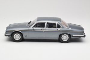 Jaguar XJ Series III Metallic Grey MCG 1:18 MCG18177 Metalli — kuva 3 / 6