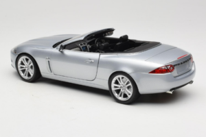 Jaguar XK X150 Avoauto Hopea Minichamps 1:18 153130533 Metalli — kuva 7 / 8