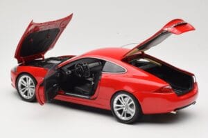 Jaguar XK X150 Punainen Minichamps 1:18 150130503 Metalli — kuva 5 / 8