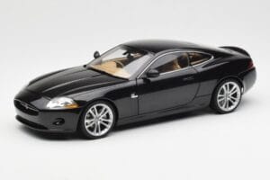 Jaguar XK-R X150 Midnight Musta AUTOart 1:18 73632 Metalli