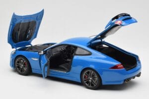 Jaguar XKR-S X150 French Racing Sininen AUTOart 1:18 73641 Metalli — kuva 5 / 8