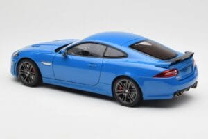 Jaguar XKR-S X150 French Racing Sininen AUTOart 1:18 73641 Metalli — kuva 7 / 8
