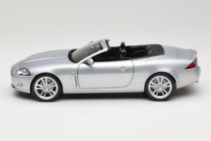 Jaguar XK X150 Avoauto Hopea Minichamps 1:18 150130531 Metalli — kuva 4 / 8