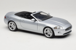 Jaguar XK X150 Avoauto Hopea Minichamps 1:18 150130531 Metalli — kuva 6 / 8