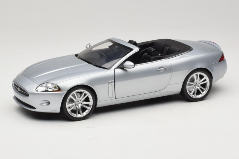 Jaguar XK X150 Avoauto Hopea Minichamps 1:18 150130531 Metalli