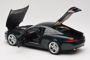 Jaguar XK X150 Coupe Vihreä Minichamps 1:18 150130501 Metalli — kuva 5 / 8