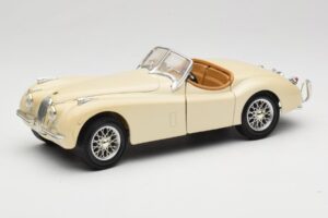 Jaguar XK120 Valkoinen Eduscho 1:18 7482-1HTH Metalli