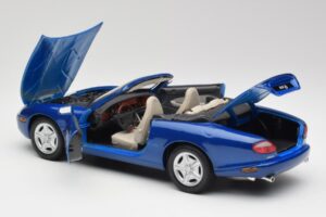 Jaguar XK8 X100 Avoauto Azure Sininen Maisto 1:18 50286 Metalli — kuva 5 / 8