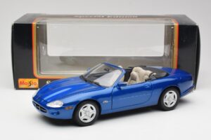 Jaguar XK8 X100 Avoauto Azure Sininen Maisto 1:18 50286 Metalli — kuva 8 / 8