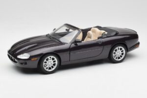 Jaguar XKR X100 Avoauto Harmaa Maisto 1:18 50331 Metalli