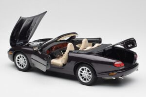 Jaguar XKR X100 Avoauto Harmaa Maisto 1:18 50331 Metalli — kuva 5 / 8