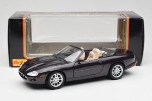 Jaguar XKR X100 Avoauto Harmaa Maisto 1:18 50331 Metalli — kuva 8 / 8