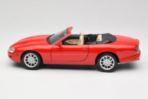 Jaguar XKR X100 Punainen Maisto 1:18 50330 Metalli — kuva 4 / 8